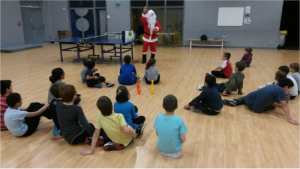 photo du pere Noel avec les enfants