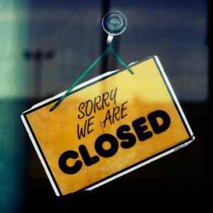 Logo designant une pancarte écrite "Closed"